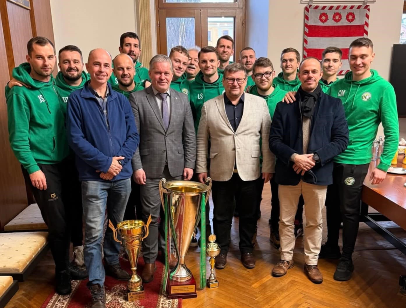 rozhodcovia u primatora